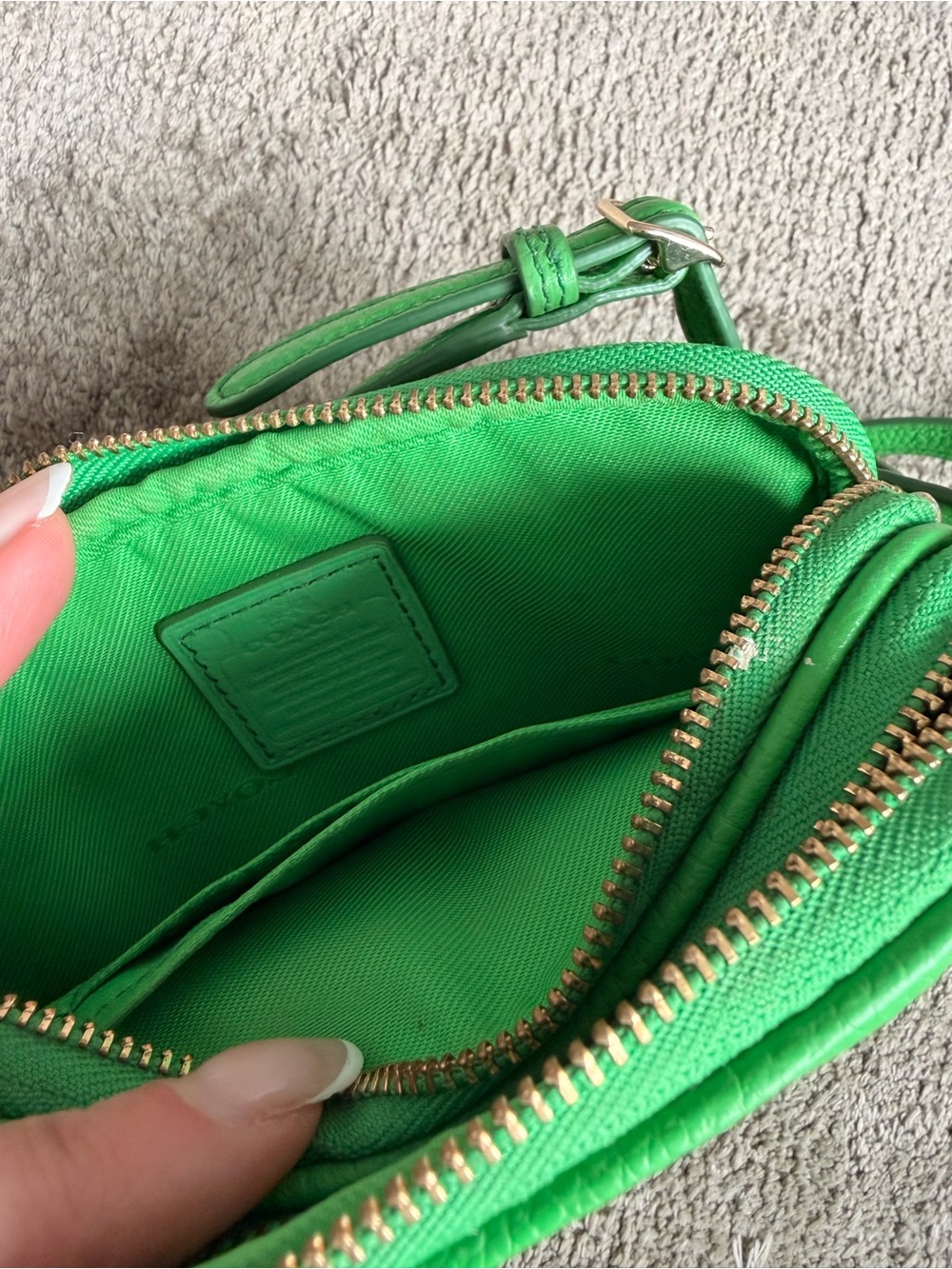 Coach Bright Green Pebbled Leather Crossbody - Picture 4 of 5